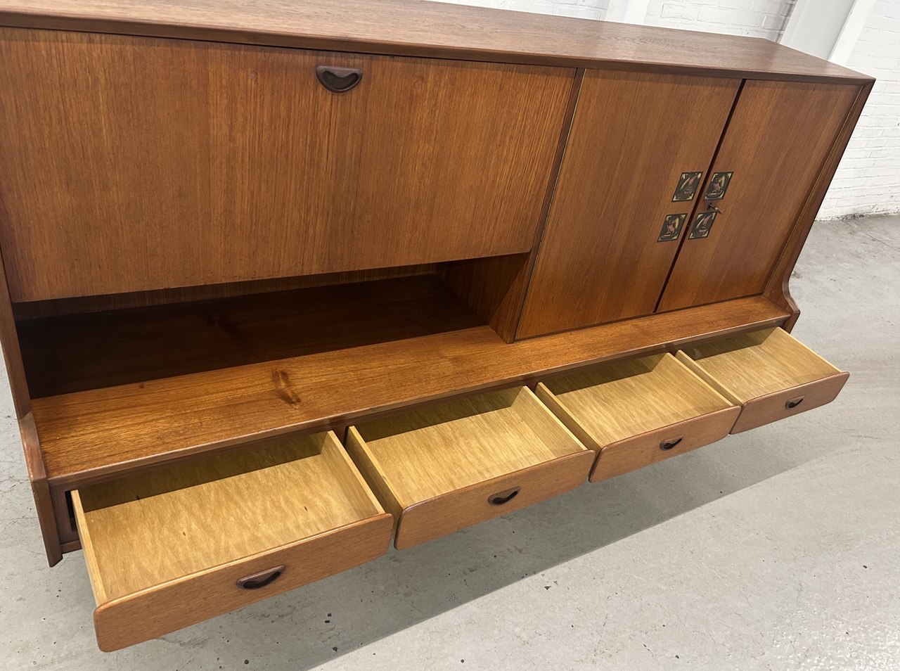 Louis Van Teeffelen Dressoir Highboard