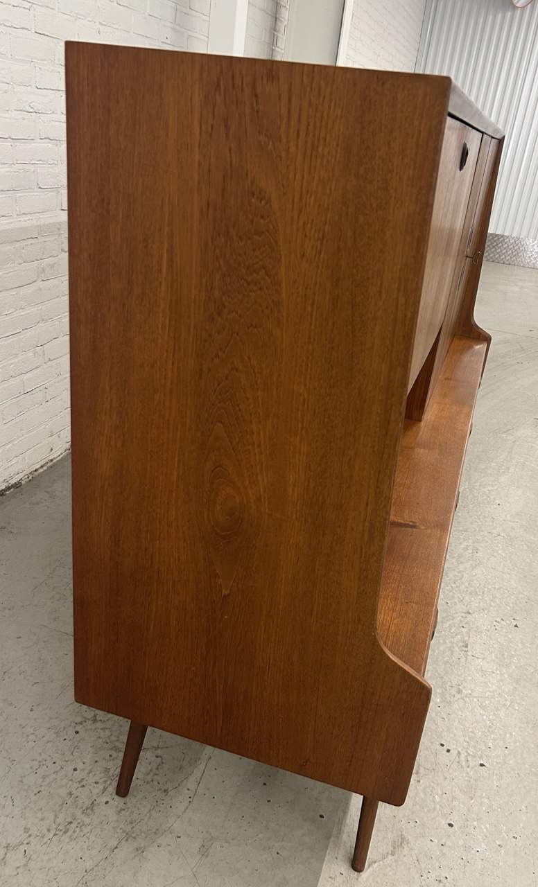 Louis Van Teeffelen Dressoir Highboard