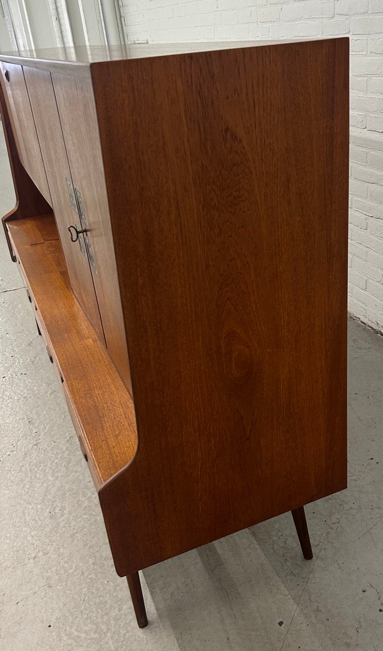 Louis Van Teeffelen Dressoir Highboard