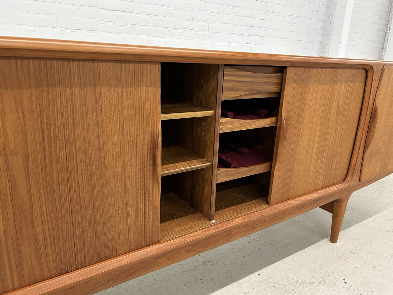 Johannes Andersen Deens Design Dressoir