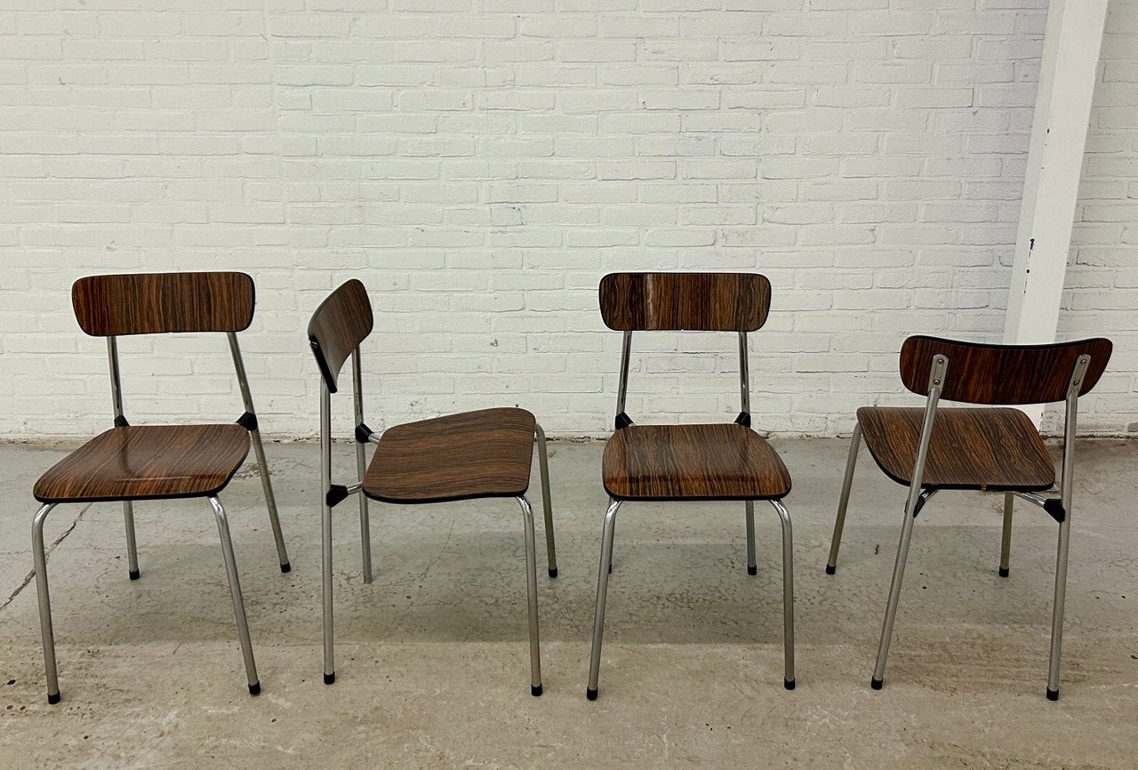 Vintage formica tafel met stoelen