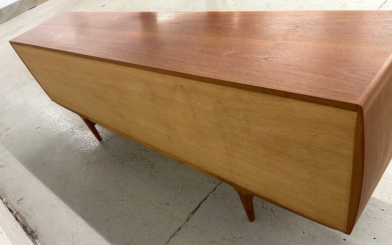 Johannes Andersen Deens Design Dressoir