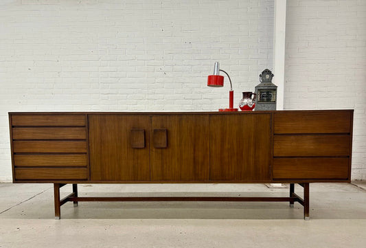 Inger 250 dressoir Inger Klingenberg voor Fristho Franeker