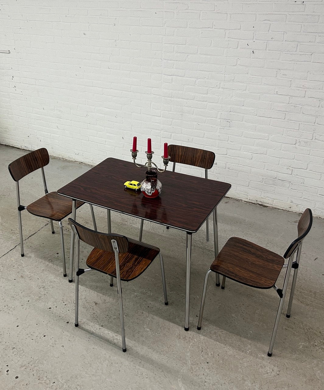 Vintage formica tafel met stoelen