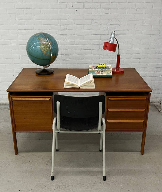 Vintage Deens bureau GV Møbler, jaren ‘60