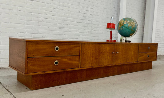 XXL vintage lowboard, dressoir