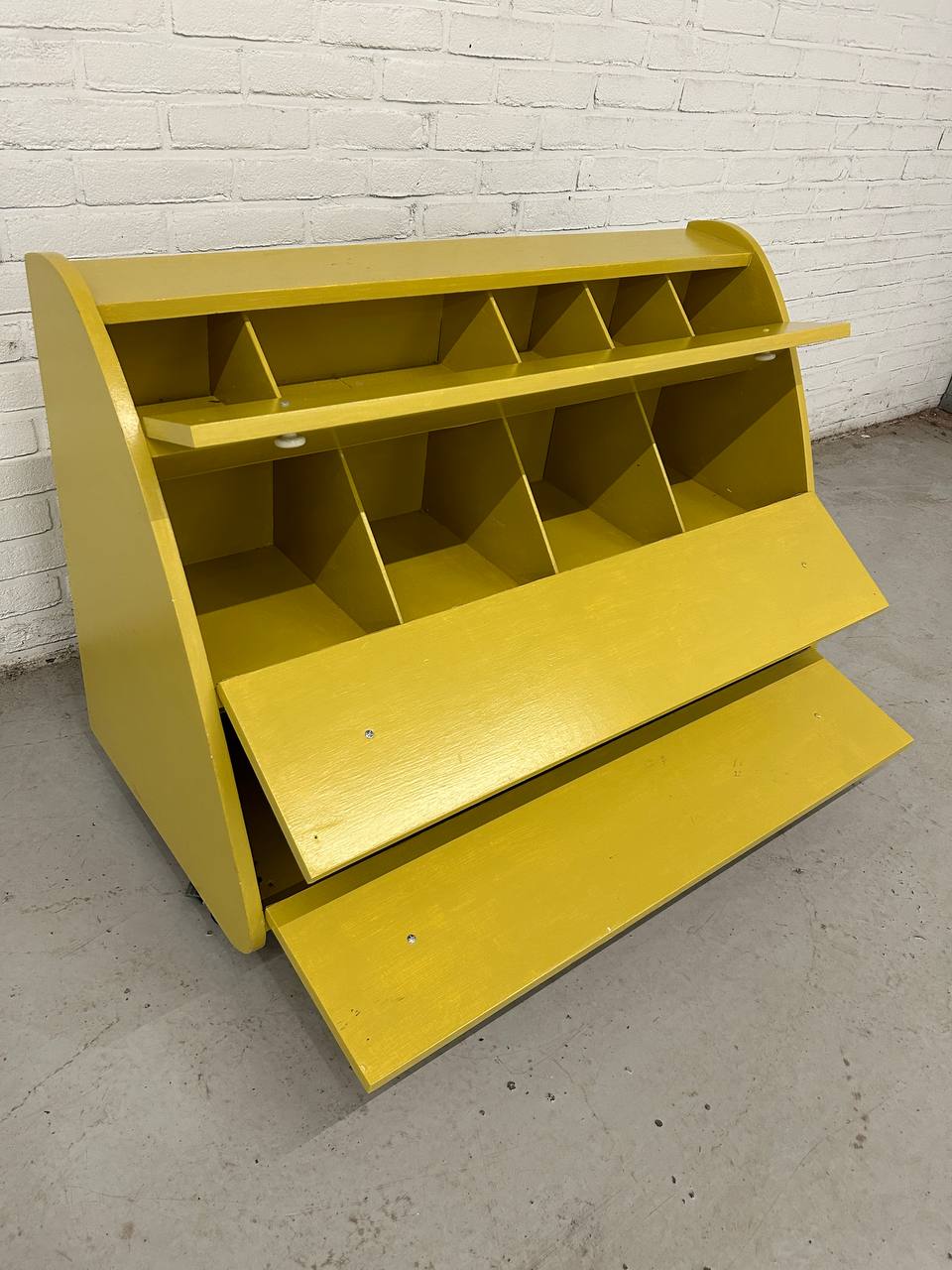 Vintage schoolkast / klepkast