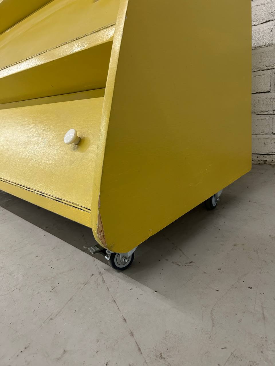 Vintage schoolkast / klepkast