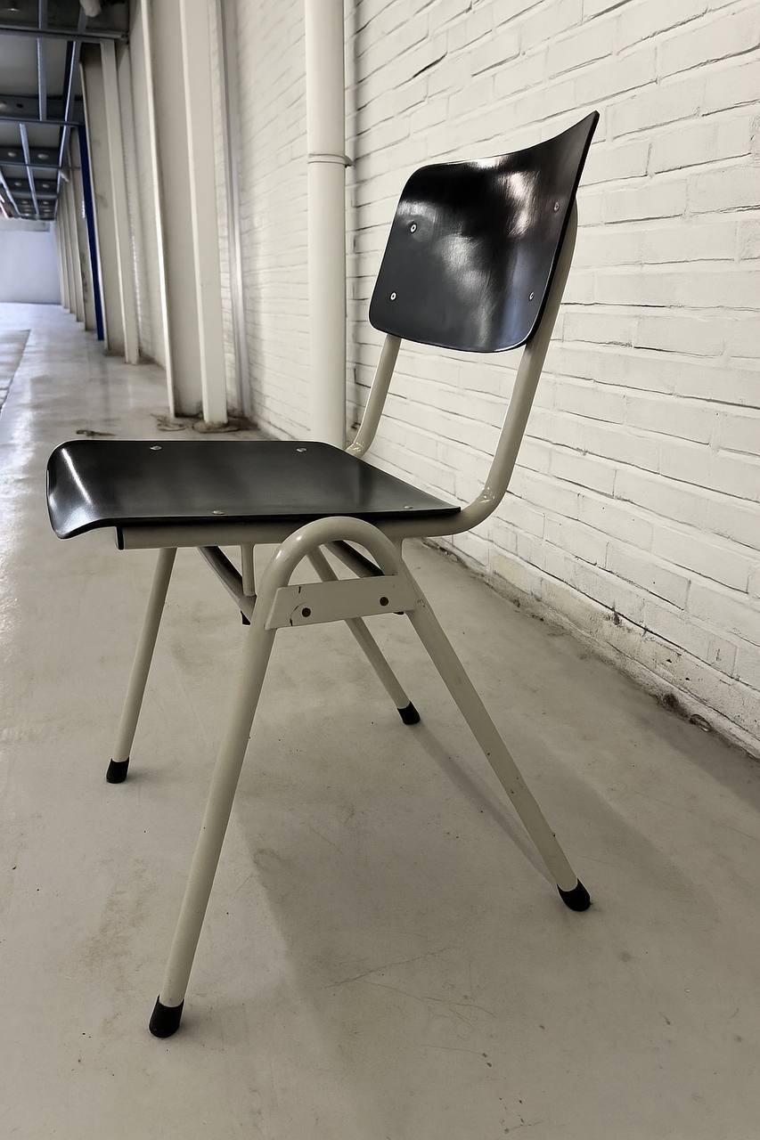 Vintage partij stapelbare stoelen