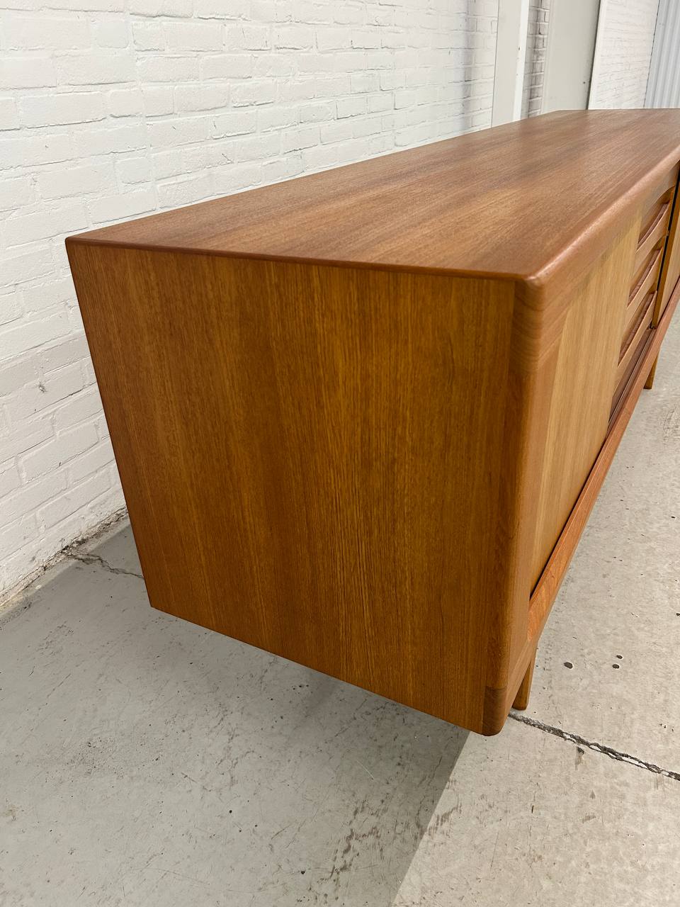 Deens vintage dressoir in teak