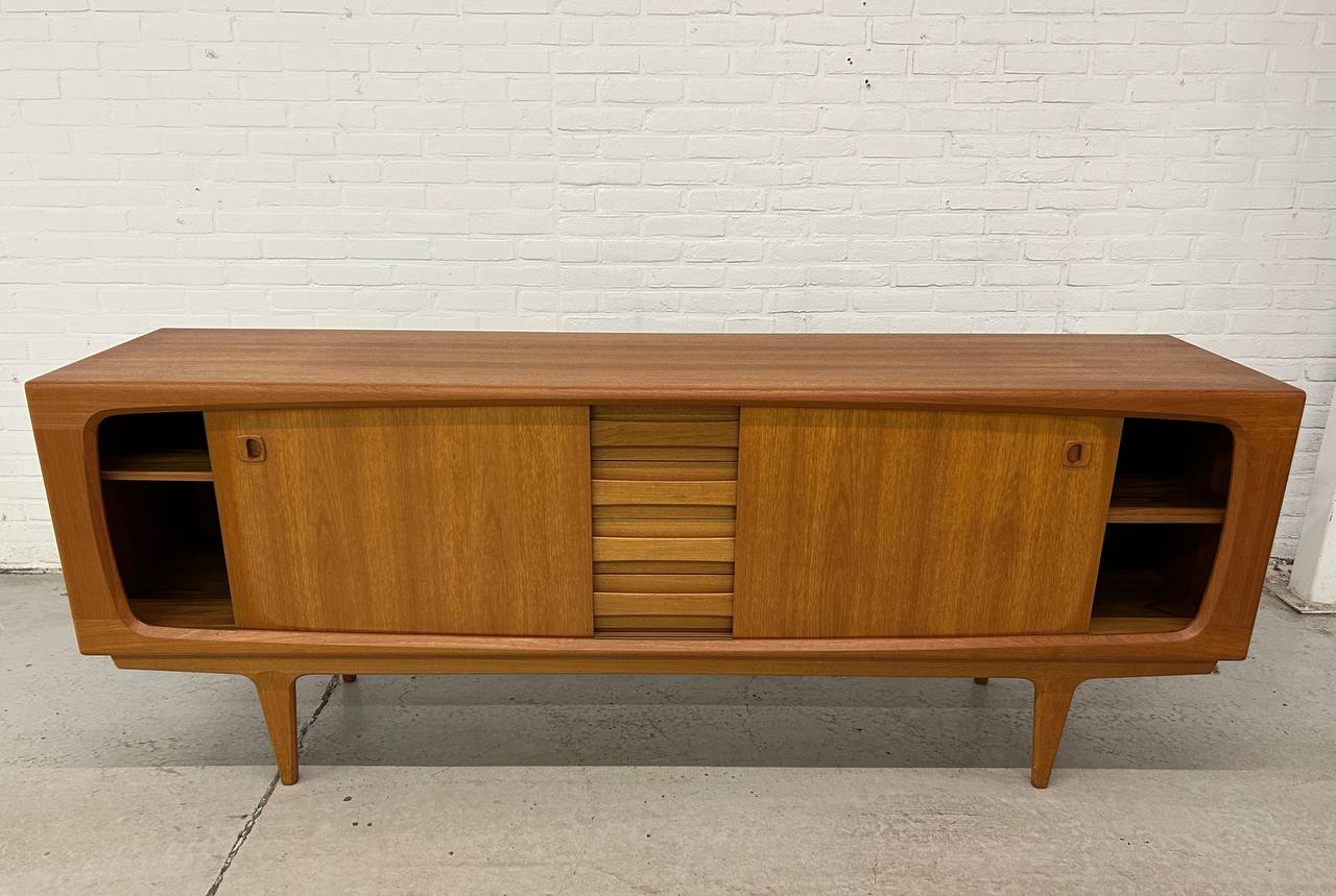 Deens vintage dressoir in teak