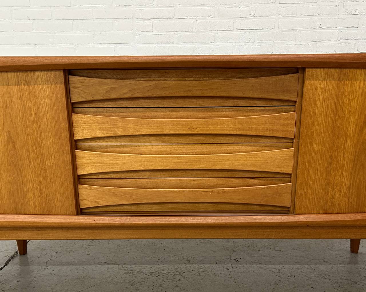 Deens vintage dressoir in teak