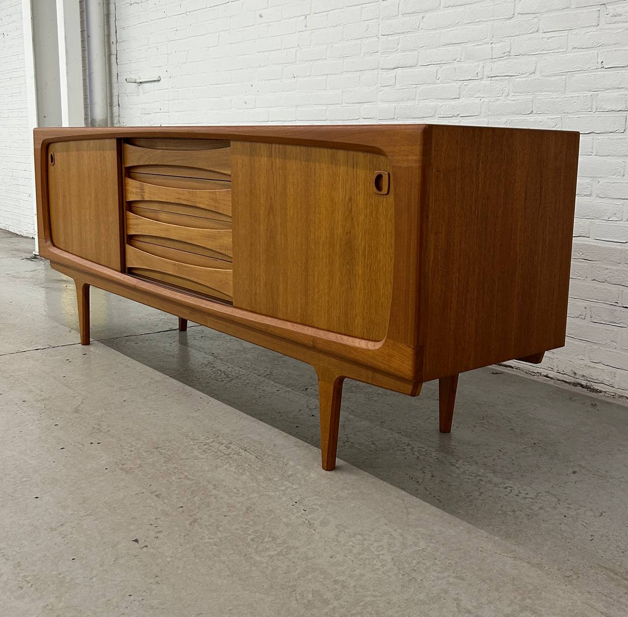 Deens vintage dressoir in teak