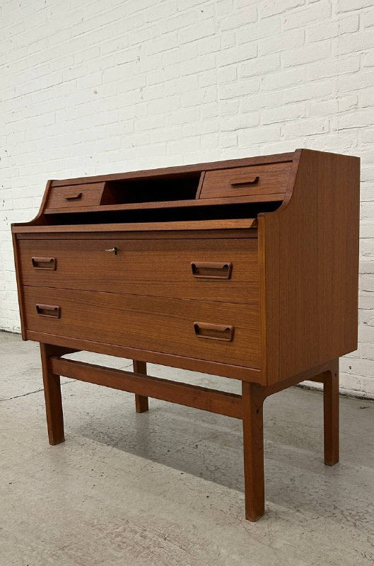 Arne Wahl Iversen bureau, secretaire