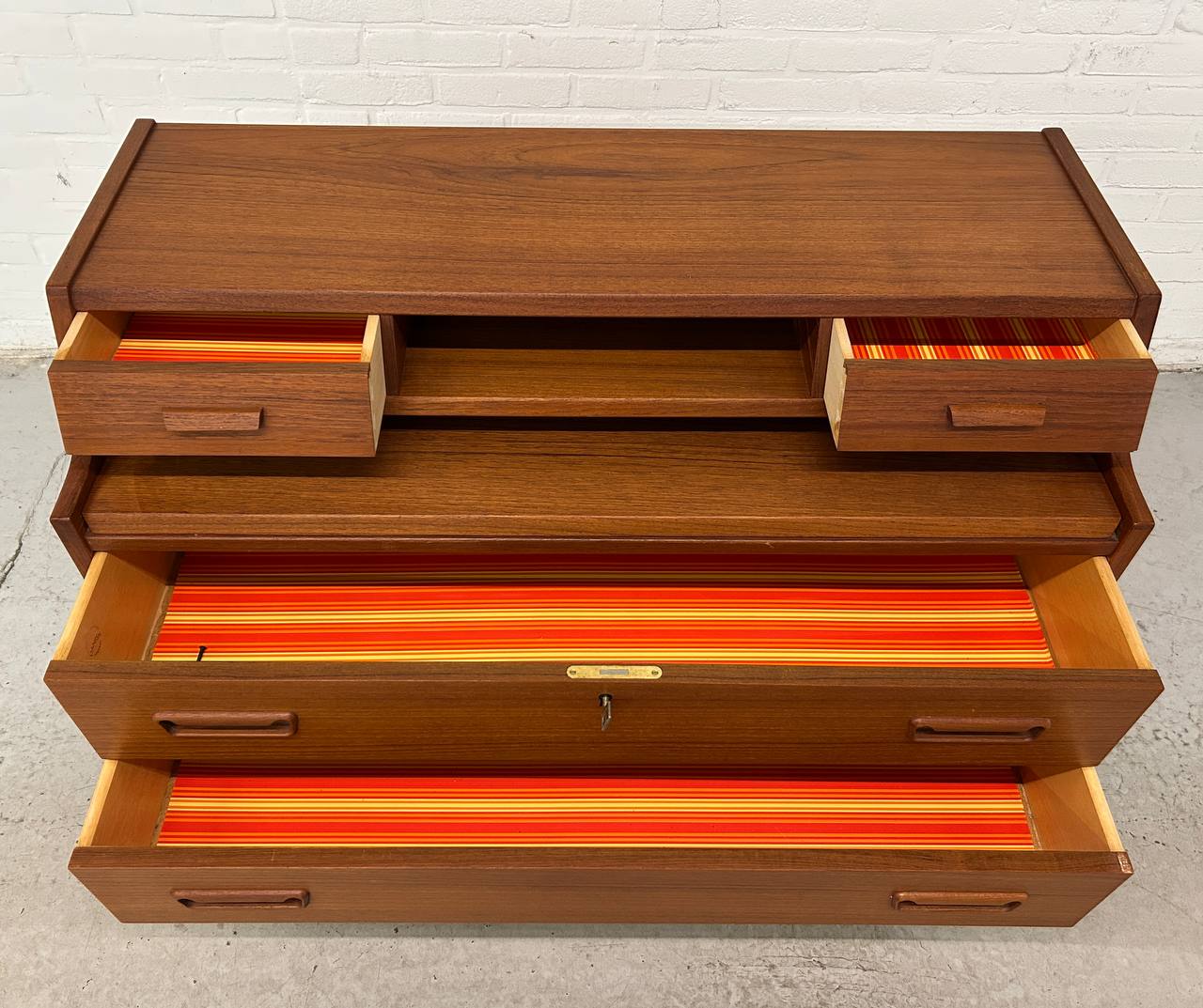Arne Wahl Iversen bureau, secretaire