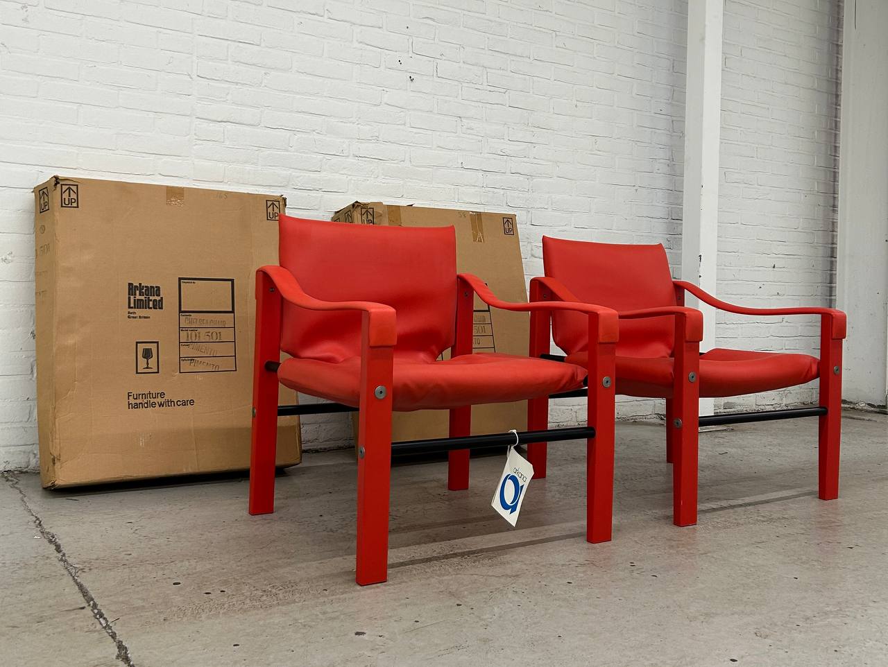 2 vintage Arkana Safari chairs