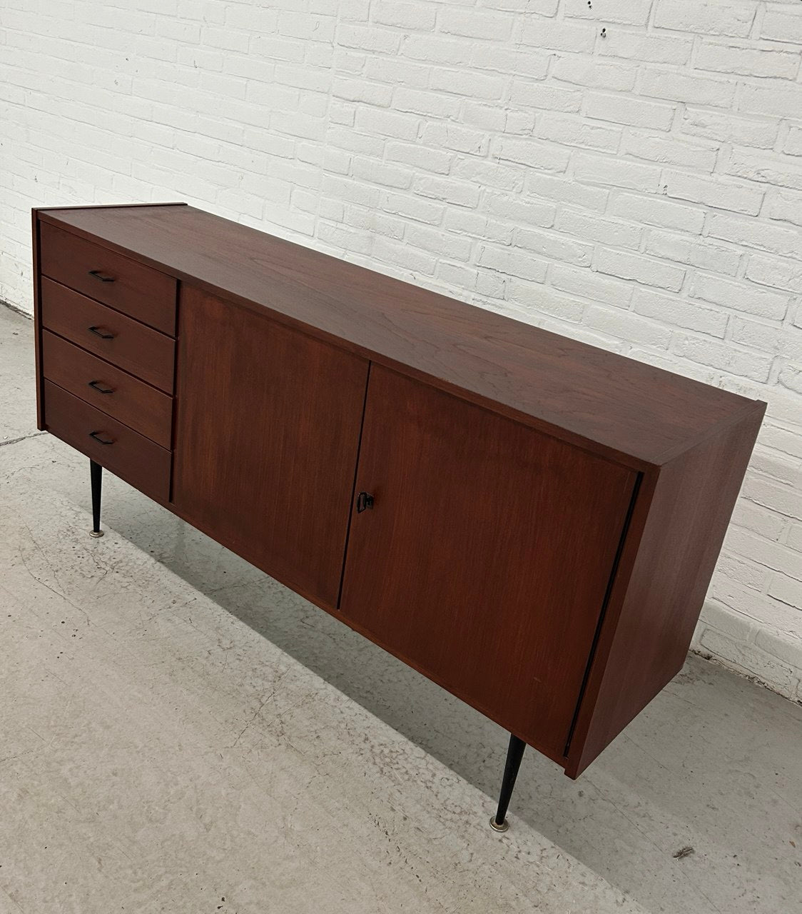 Vintage dressoir sideboard