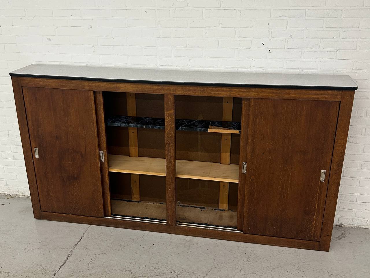 Vintage schoolkast - schuifdeurkast