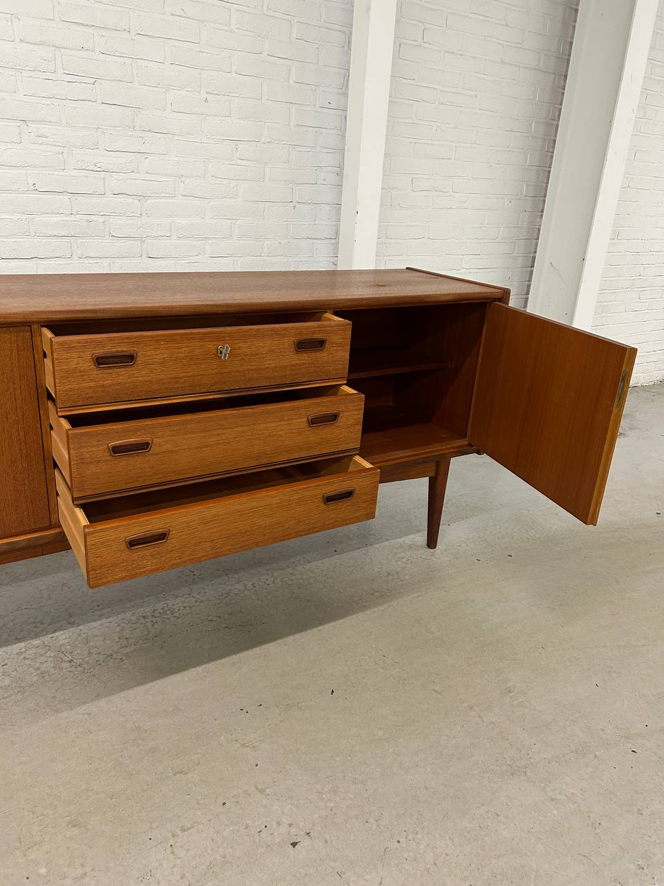 XXL vintage Bartels dressoir