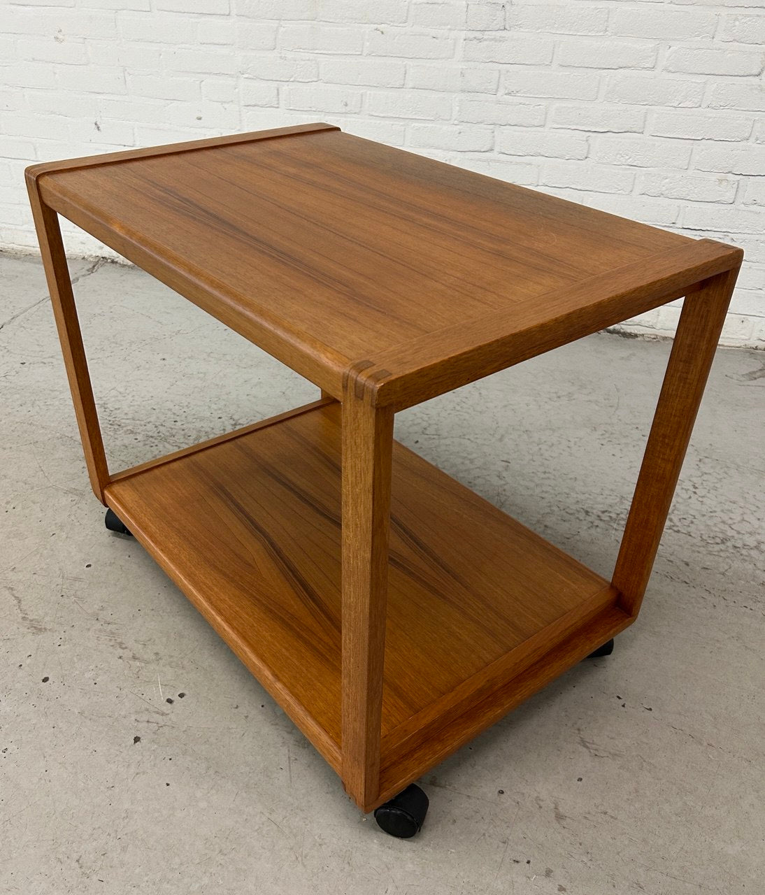 Vintage Deense trolley