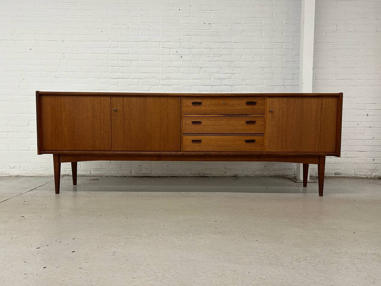 XXL vintage Bartels dressoir