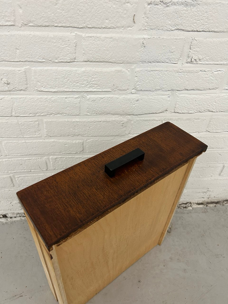 Oud vintage ladekastje