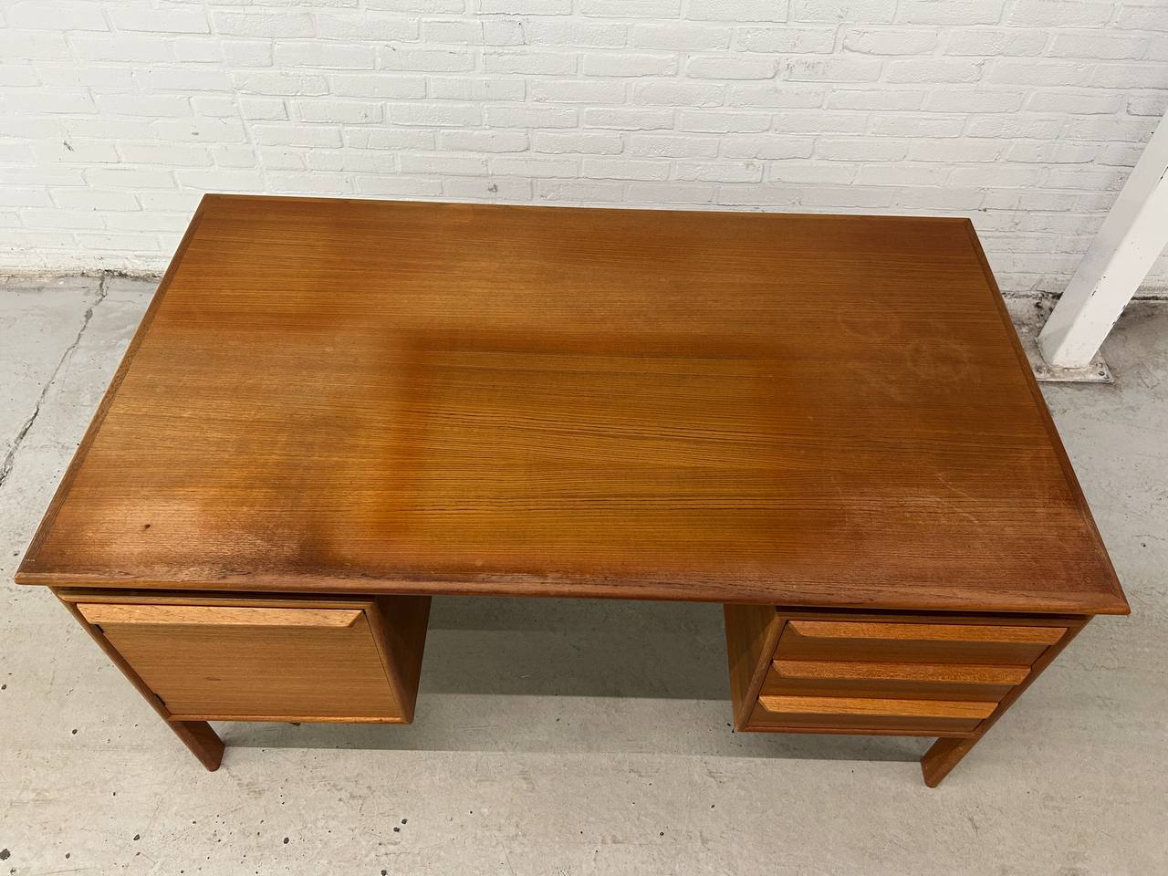 Vintage Deens bureau GV Møbler, jaren ‘60