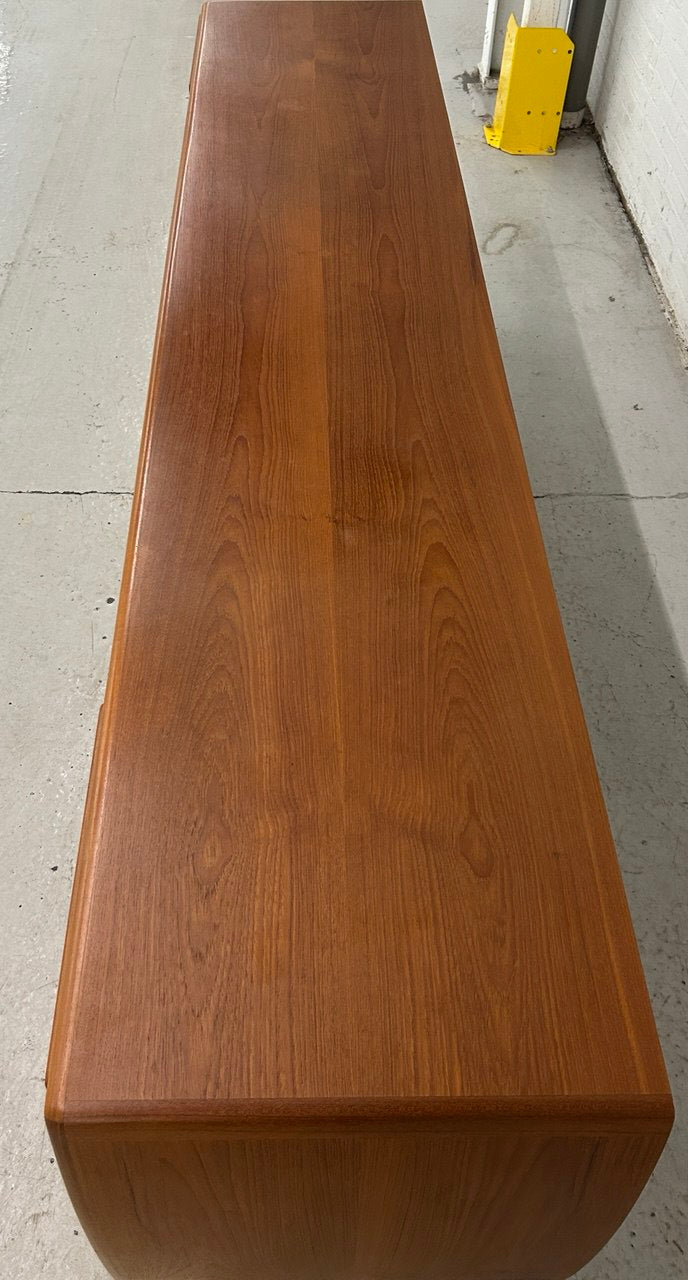 Johannes Andersen Deens Design Dressoir