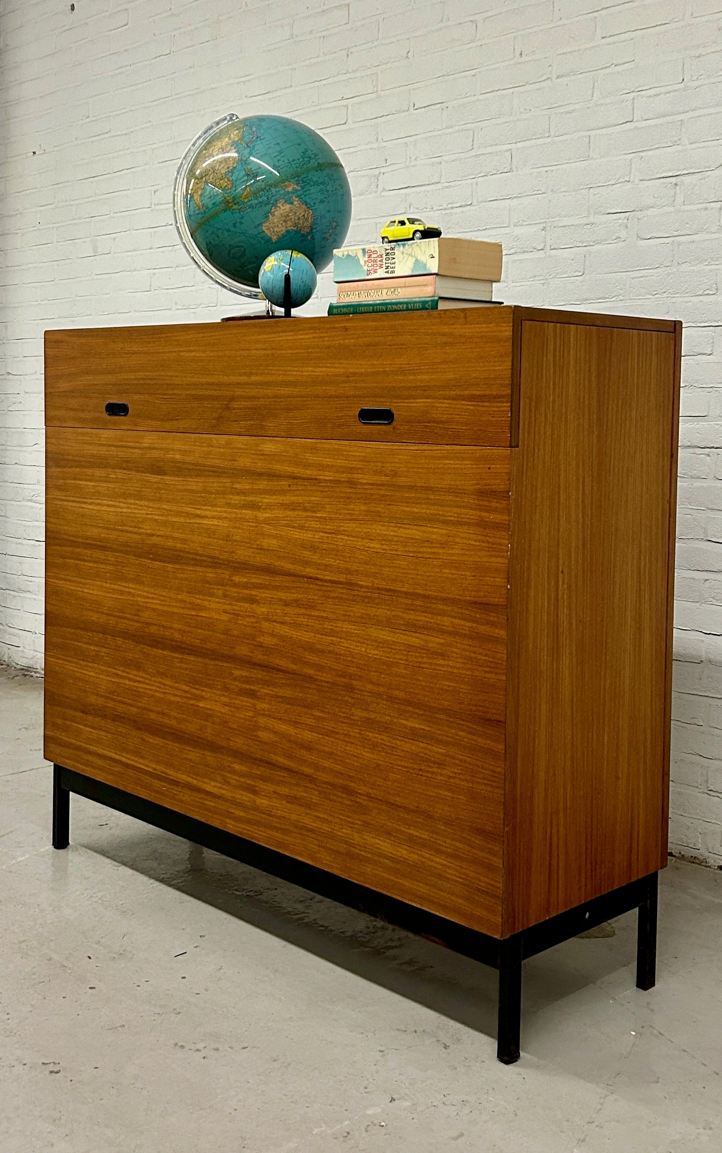 Vintage schoolkast / klepkast