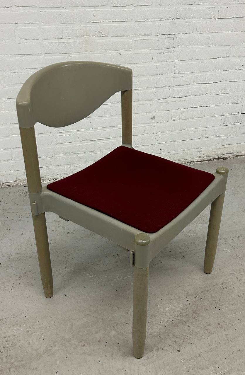 ‘Strax’ stapelstoelen door Hartmut Lohmeyer voor Casala