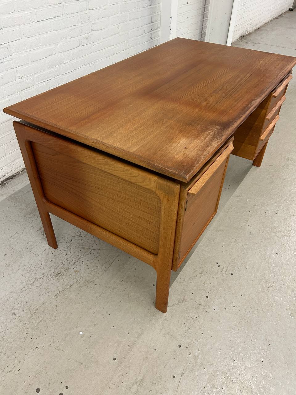 Vintage Deens bureau GV Møbler, jaren ‘60