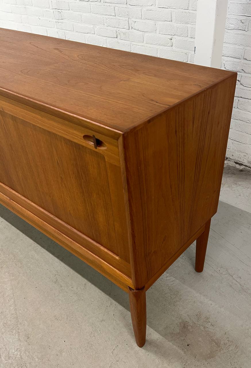 Deens teak dressoir H.W. Klein Bramin