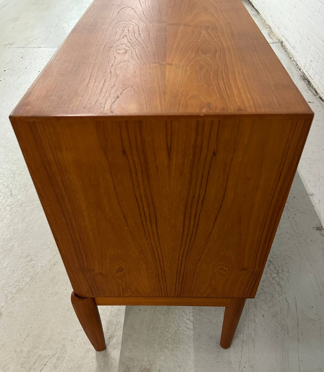 Deens teak dressoir H.W. Klein Bramin