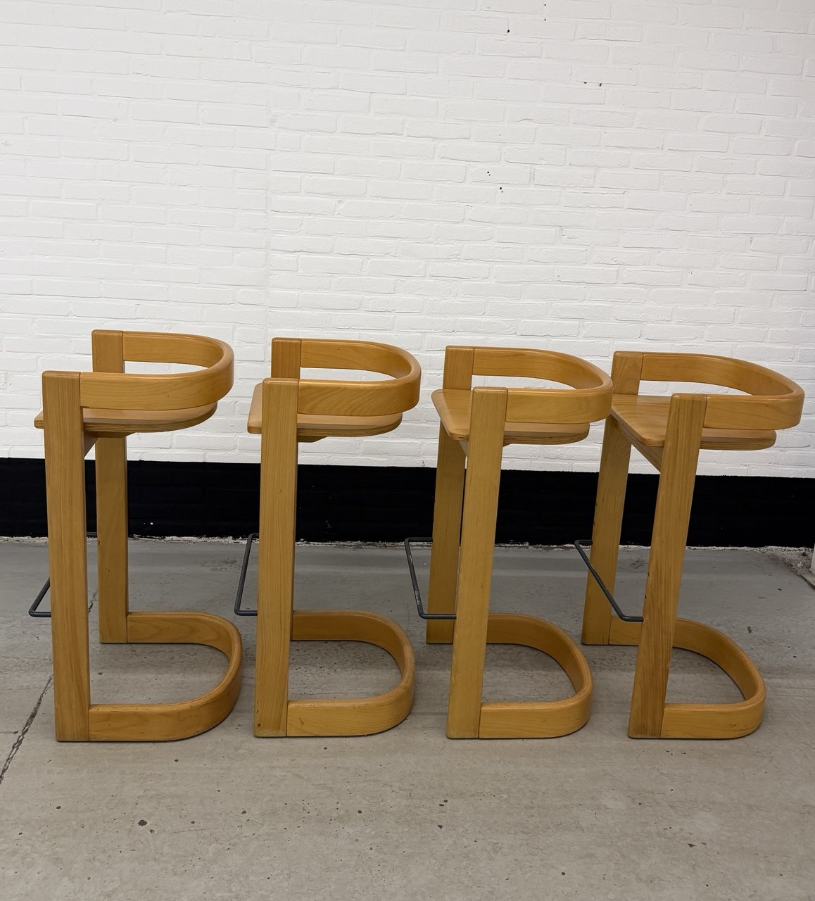 Set van 4 Willy Rizzo stijl barkrukken