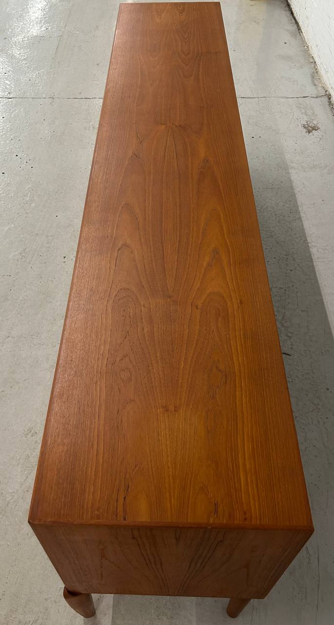 Deens teak dressoir H.W. Klein Bramin