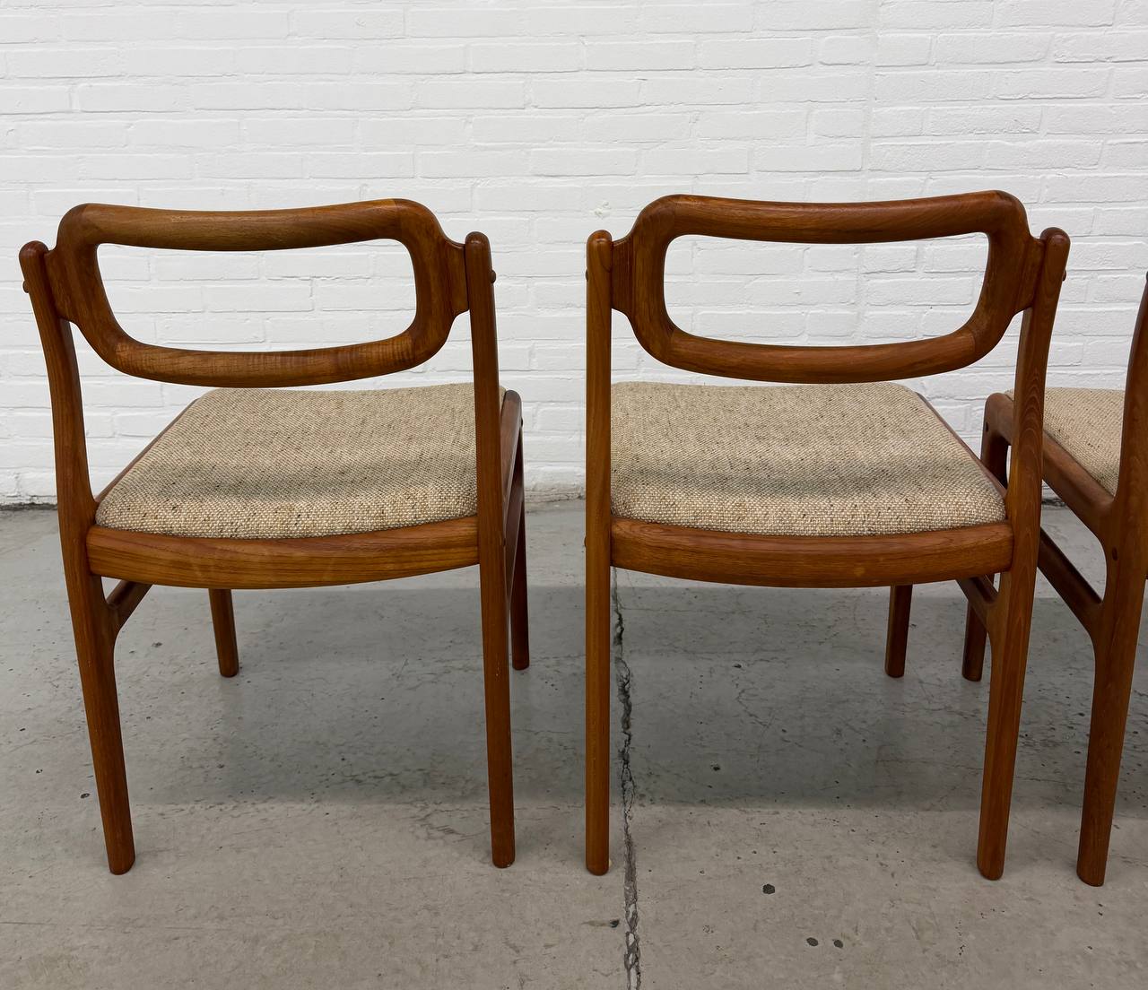 6 stoelen Johannes Andersen voor Uldum Møbelfabrik