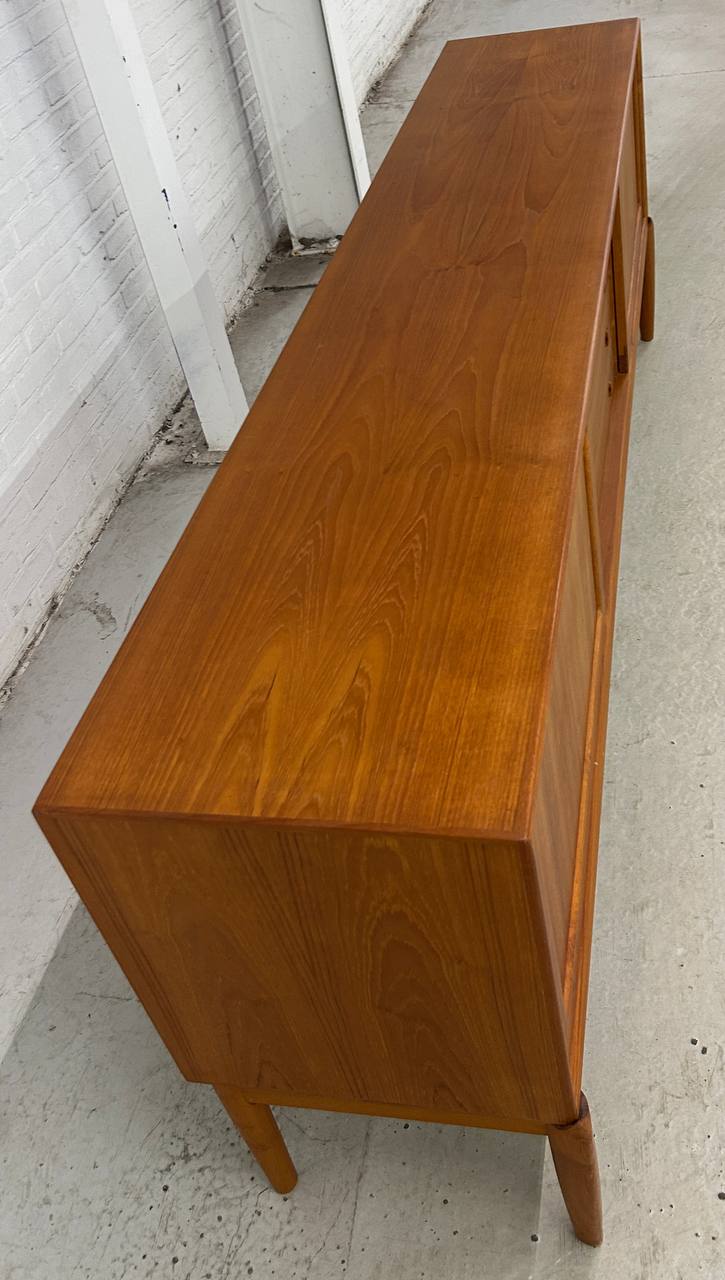 Deens teak dressoir H.W. Klein Bramin