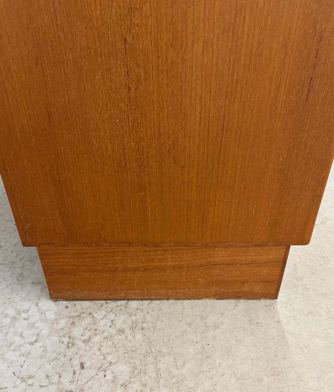 Deens teak cabinet H.W. Klein Bramin