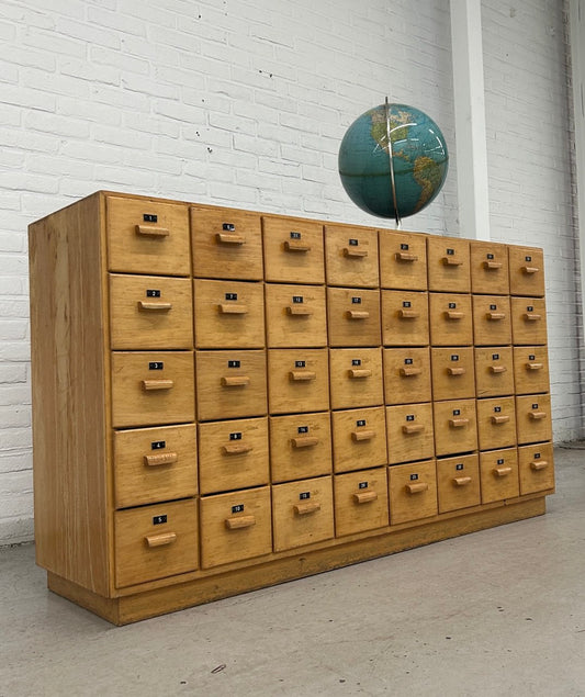 Vintage ladekast schoolkast apothekerskast