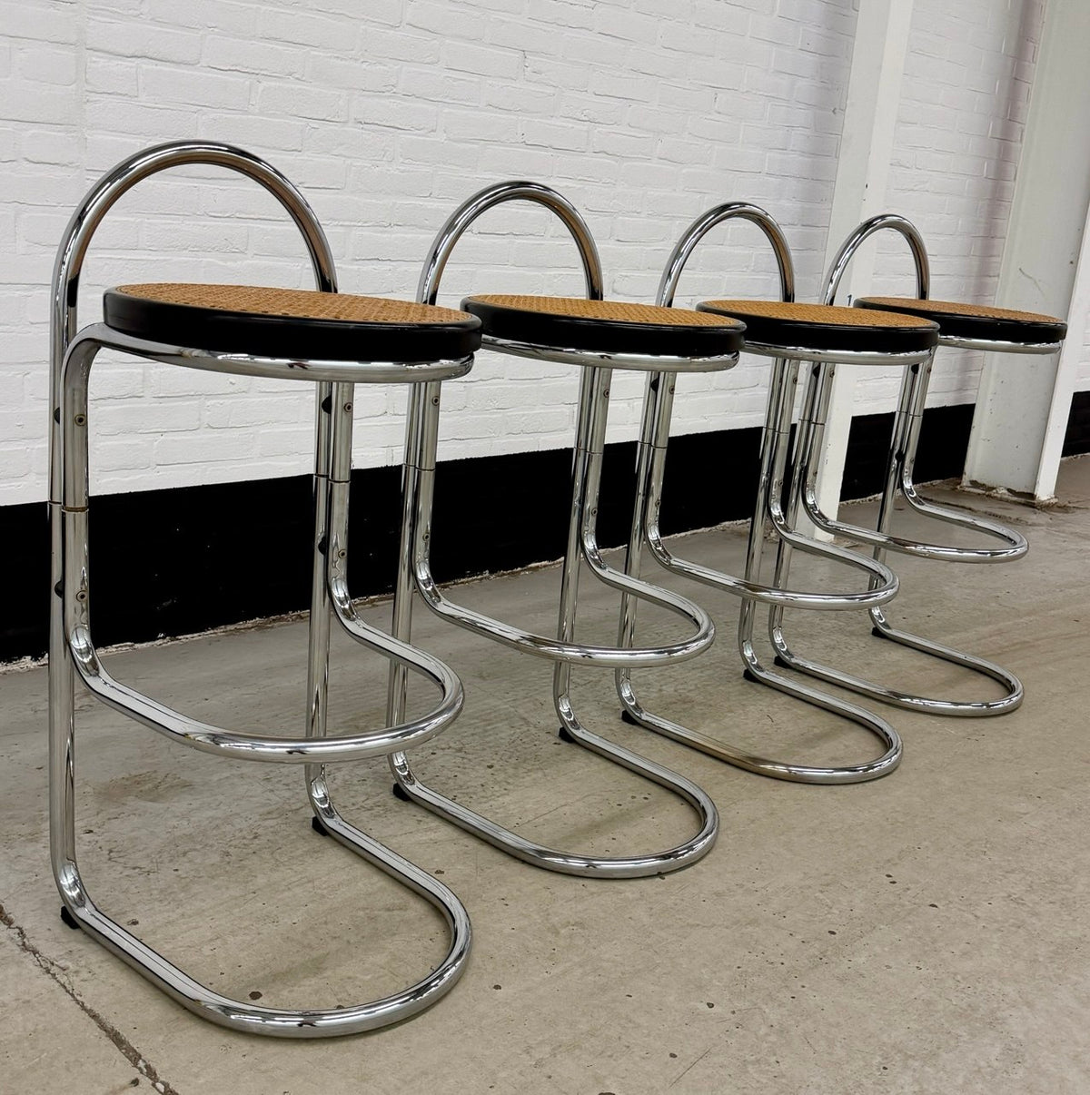 4 vintage Italy chrome barstools