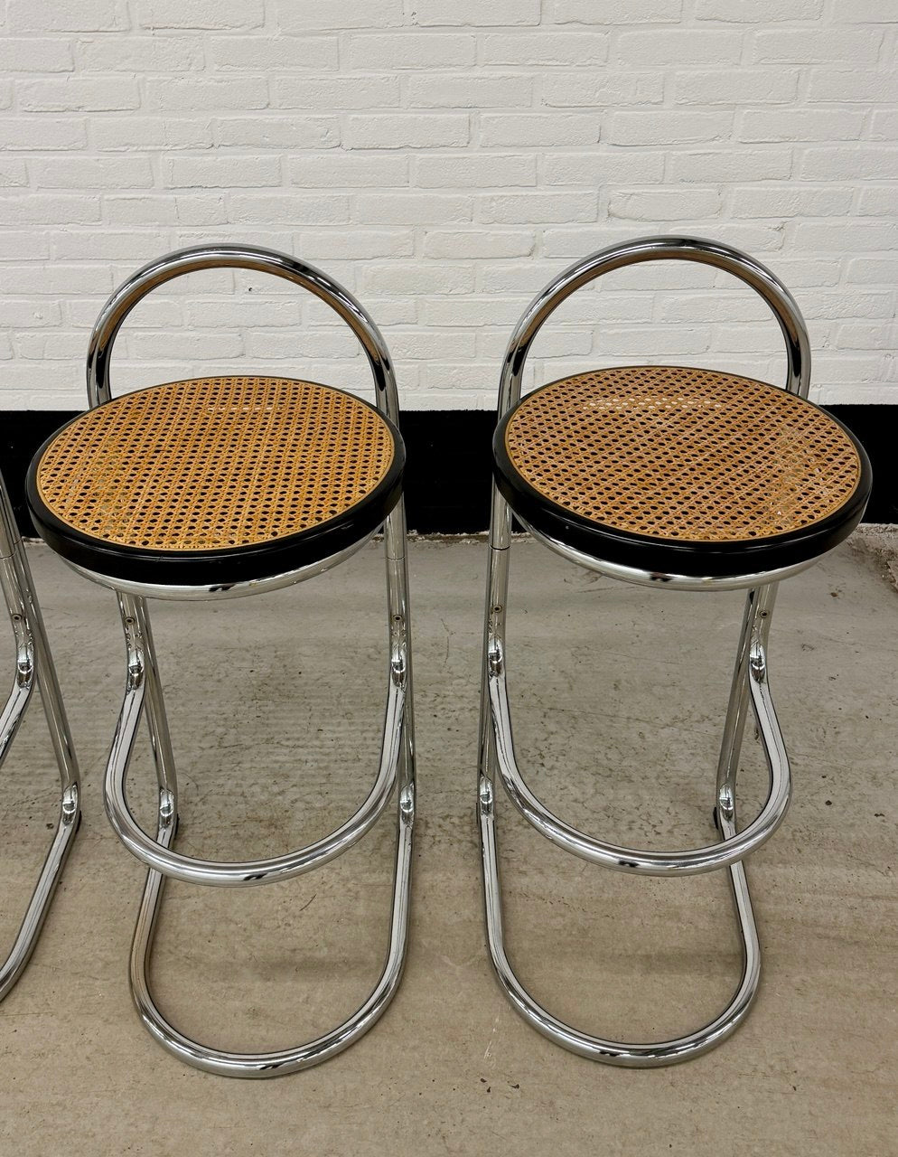 4 vintage Italy chrome barstools