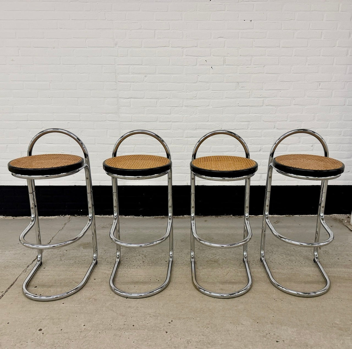 4 vintage Italy chrome barstools