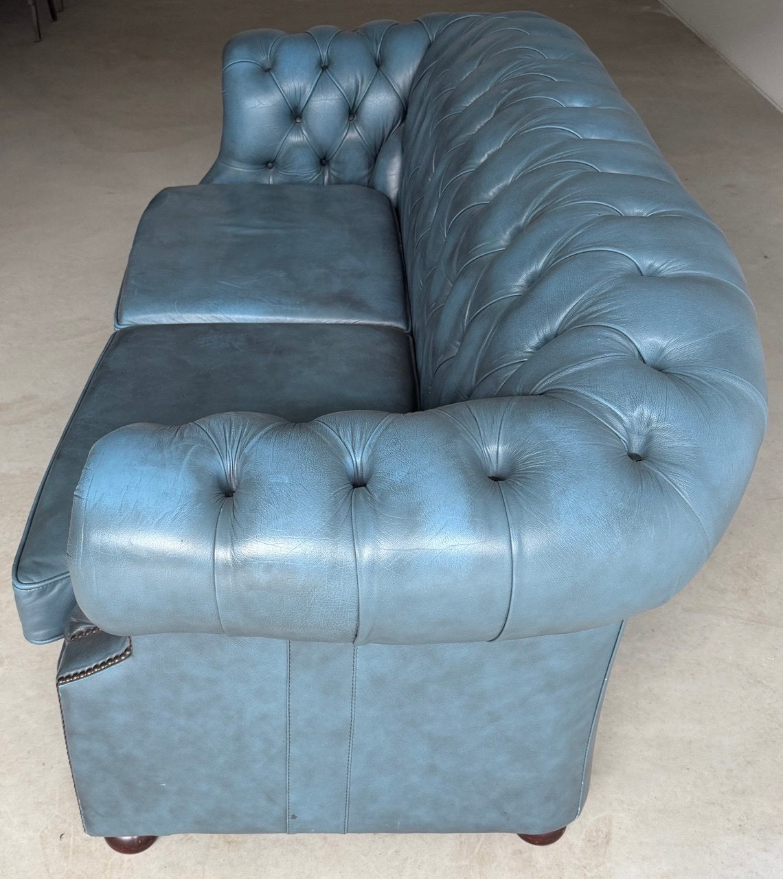Chesterfield Winchester Furniture driezitsbank