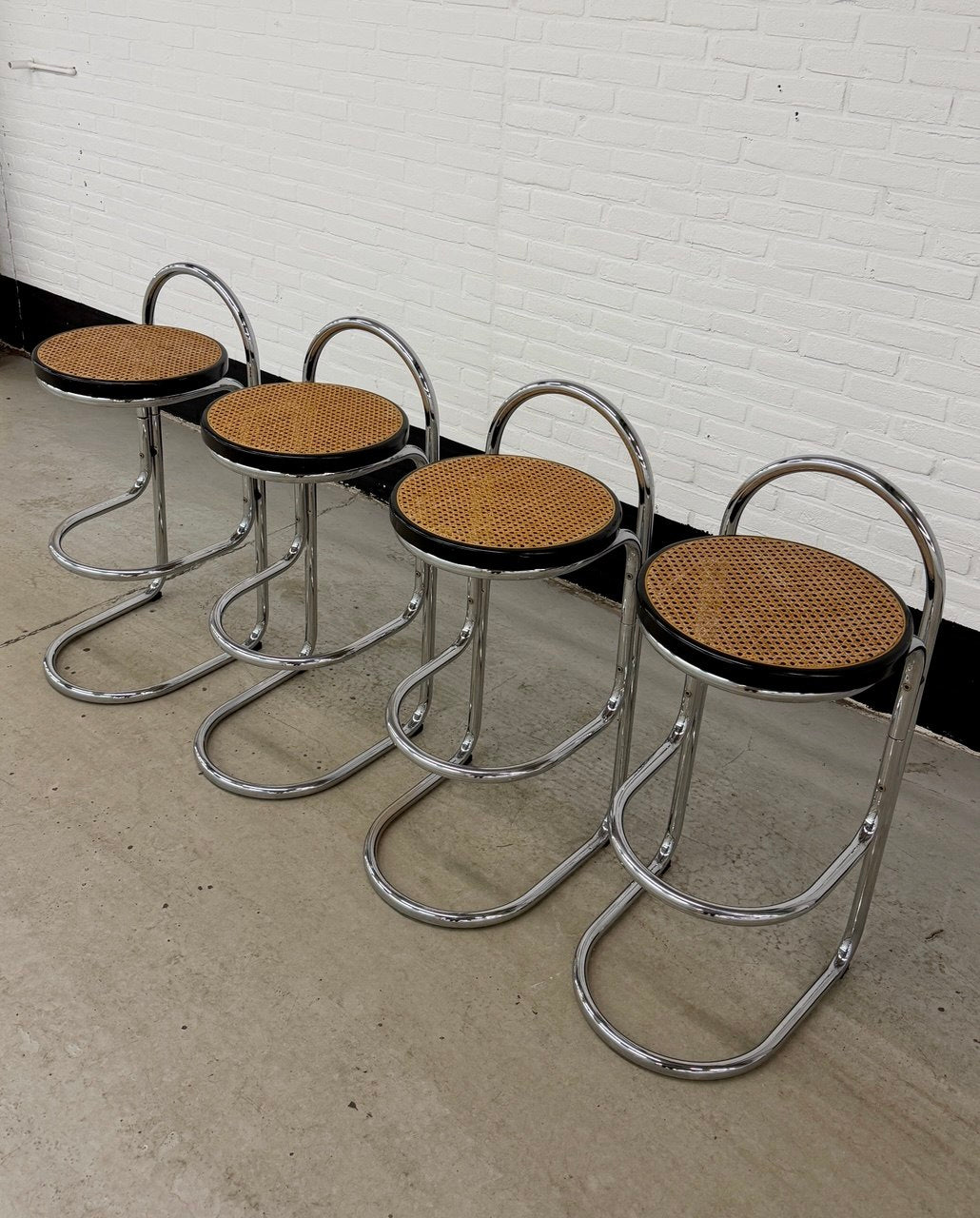4 vintage Italy chrome barstools