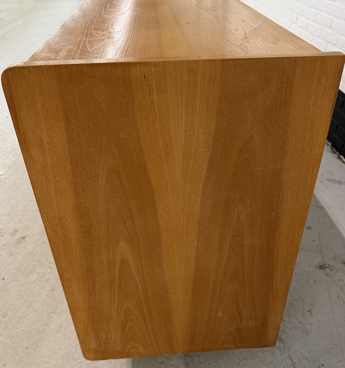 Vintage Designer Dressoir