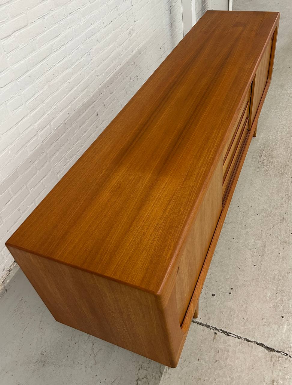 Deens vintage dressoir in teak
