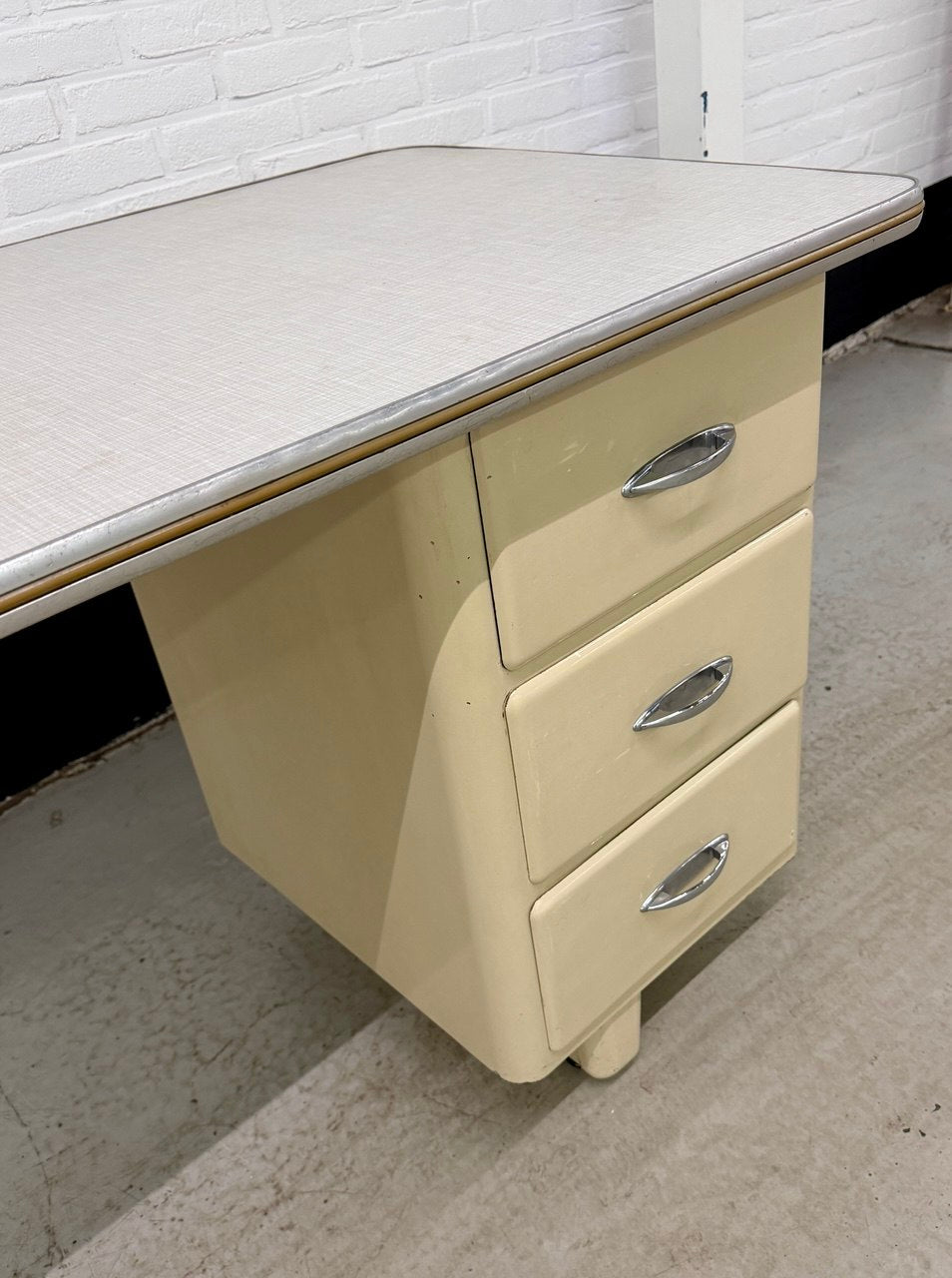 Vintage buisframe Maquet desk, doktersbureau