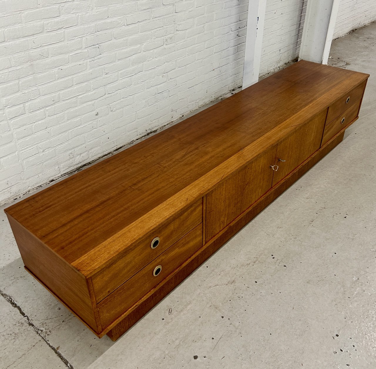 XXL vintage lowboard, dressoir
