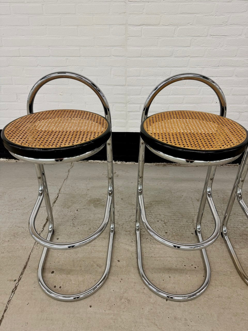4 vintage Italy chrome barstools