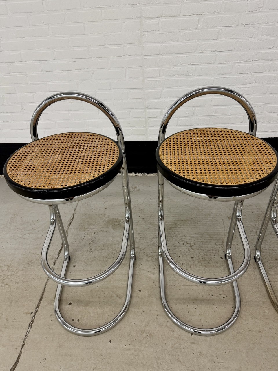 4 vintage Italy chrome barstools